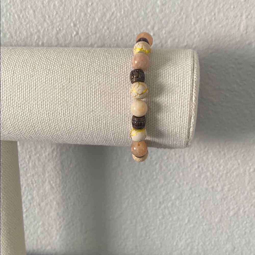 Elegant Quartz/Glass Beaded Stretch Bracelet in Cream and Brown